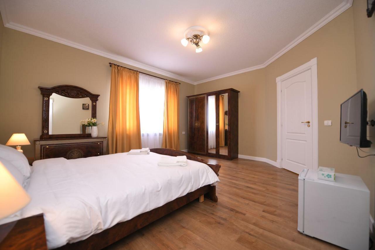 Absolut Guest house